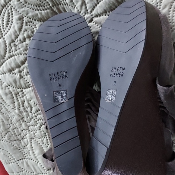 Eileen Fisher Gray Suede Wedge size 9 - Picture 5 of 5